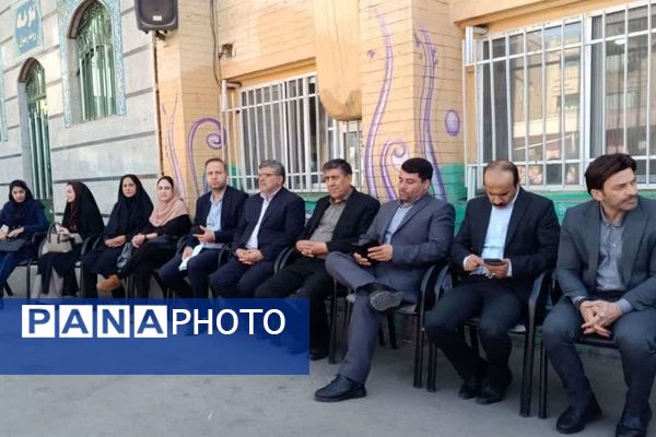 برگزاری طرح وارنیش فلوراید در مدرسه سمیه قرچک