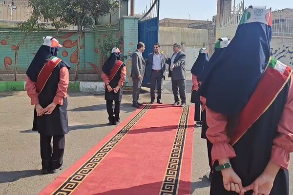 مراسم گرامیداشت هفته بهداشت روان در دبستان هاشمی رفسنجانی شهرستان قرچک 