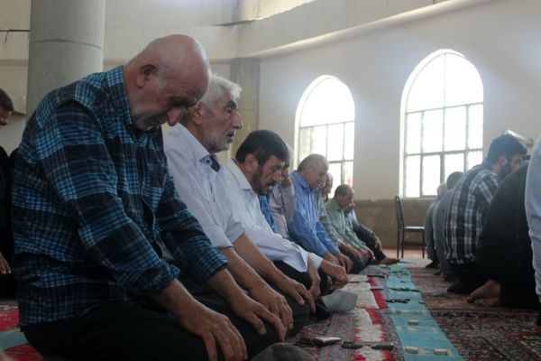 اقامه نماز جمعه‌ در گلوگاه 