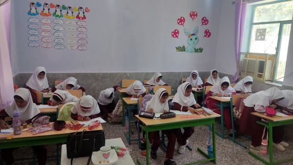 ماه مهر، آغاز فصل رویش جوانه‌های امید در مدارس فین