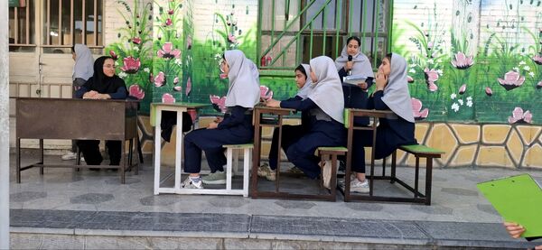 جشن روز معلم در دبستان نیایش ۲