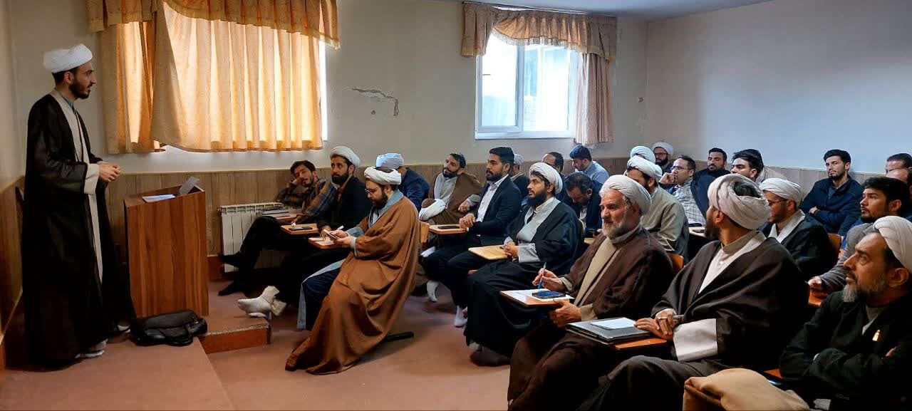 برگزاری دوره توانمندسازی ویژه طلاب شاغل در آموزش و پرورش آذربایجان شرقی با حضور ۹۶۵ نفر