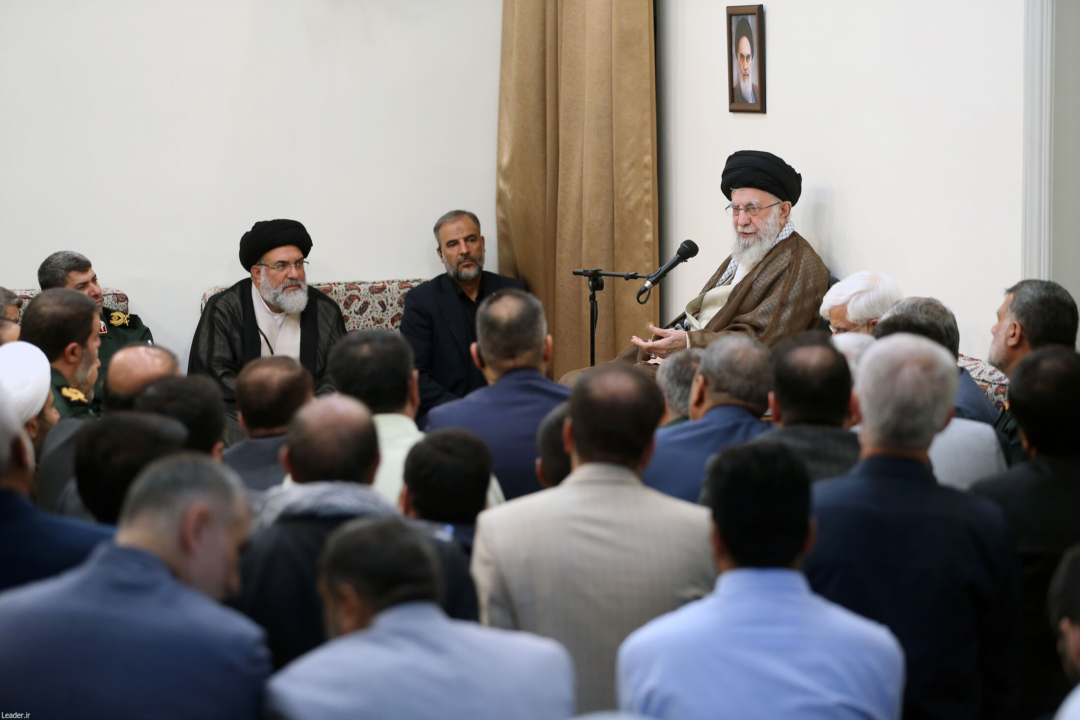  هدف دشمن از جنگ روانی در عرصه نظامی ایجاد ترس و عقب‌نشینی است