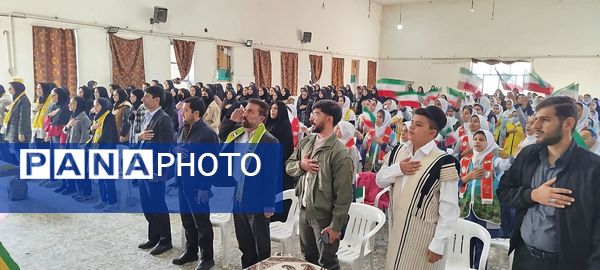 دوره‌های آموزشی یاور مربیان؛ گامی برای توانمندسازی دانش‌آموزان پیشتاز