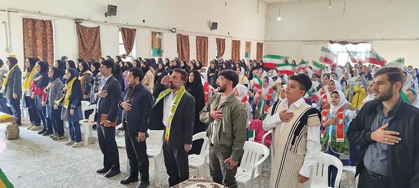 دوره‌های آموزشی یاور مربیان؛ گامی برای توانمندسازی دانش‌آموزان پیشتاز