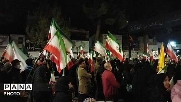 چهل روز ، چهل شب ؛ مردم نیشابور عزادار رهبر شهید و شهدای میناب هستند -۱