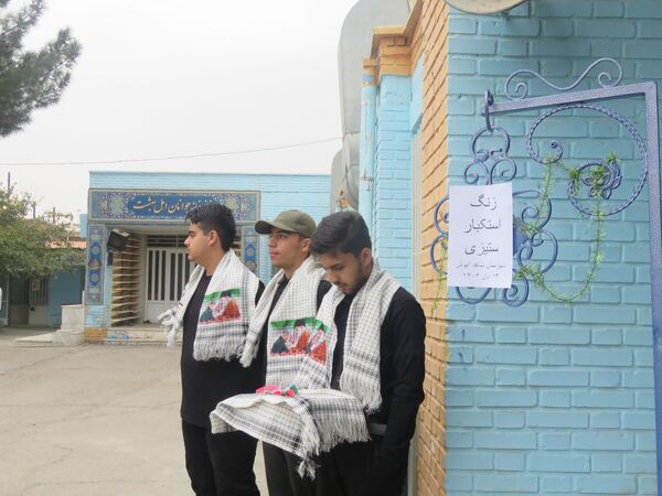 زنگ استکبار ستیزی در دبیرستان شاهد ابوذر غفاری نیشابور 