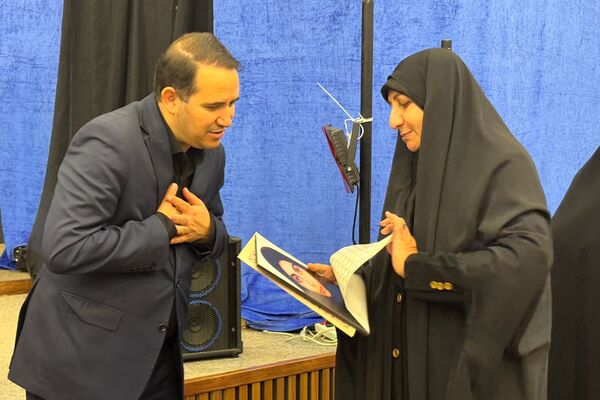 فریاد بی صدای شهادت حضرت زهرا(س) از سالن همایش اداره آموزش و پرورش شهرستان اسلامشهر به گوش رسید