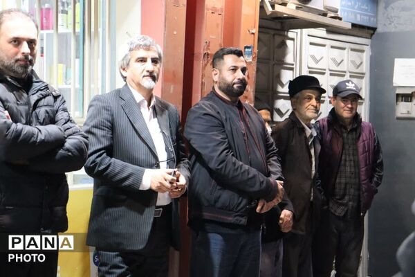 تجمع مردم انقلابی بندرترکمن در میدان مختومقلی