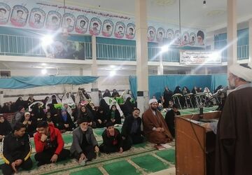  آیین معنوی لیلة الرغائب در مسجد صاحب‌الزمان شهر دیباج