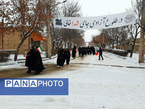 تجلی حضور مردم ولایتمدار شهر غلامان در راهپیمایی ۲۲ بهمن