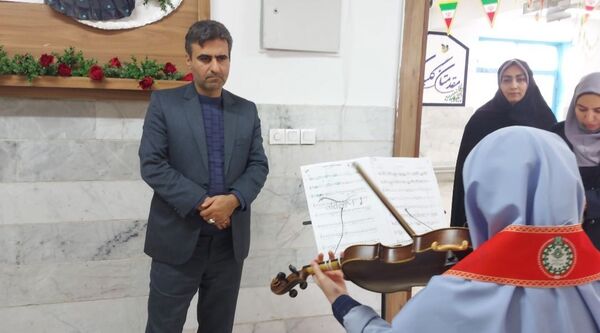 افتتاحیه نمایشگاه جشنواره ماها در دبستان فرهنگیان ۲