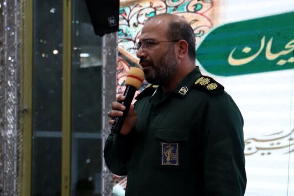 چلچراغ آیه‌ها در آستان بی‌بی سکینه شهرستان ملارد