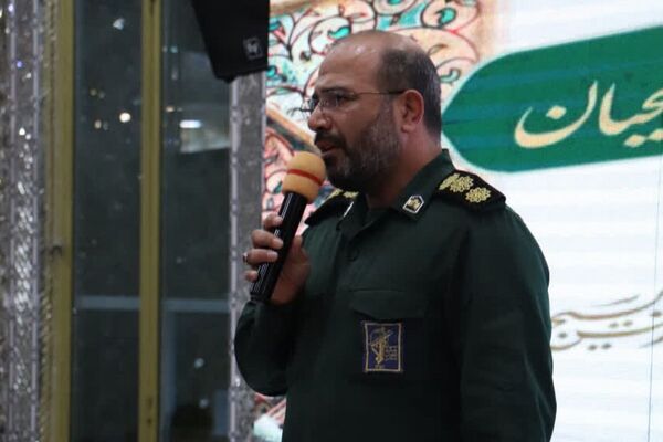 چلچراغ آیه‌ها در آستان بی‌بی سکینه شهرستان ملارد