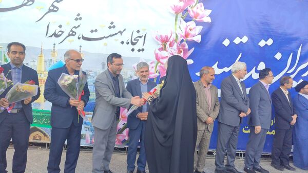 استقبال از برگزیدگان شانزدهمین المپیاد ملی فرش دستباف در مشهد