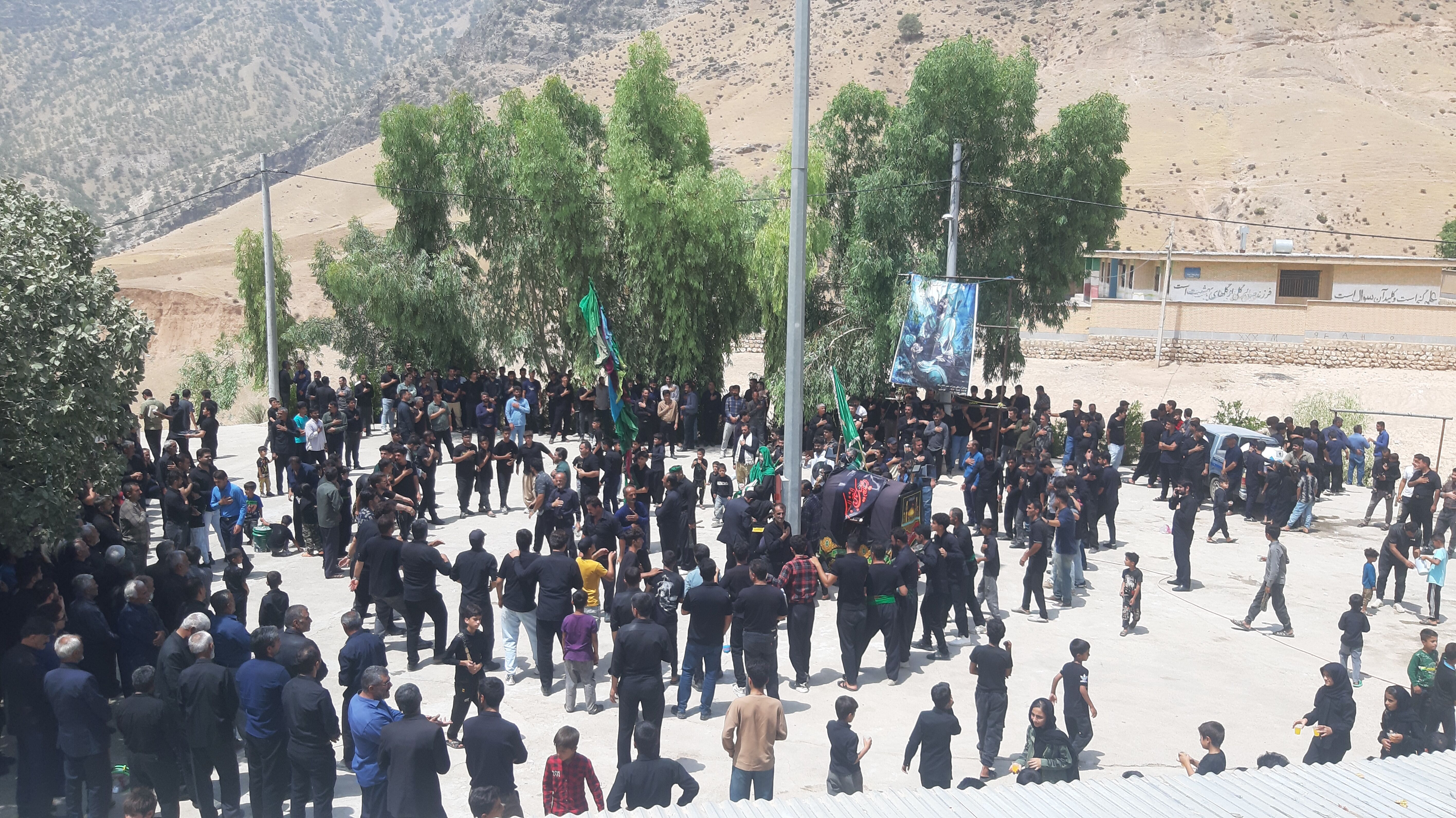 عزاداران حسینی، خیابان‌ها را غرق لبیک یا حسین کردند
