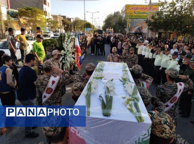 تشییع و خاکسپاری پیکر مطهر جانباز حاج احمد خدادادی در کاشمر 