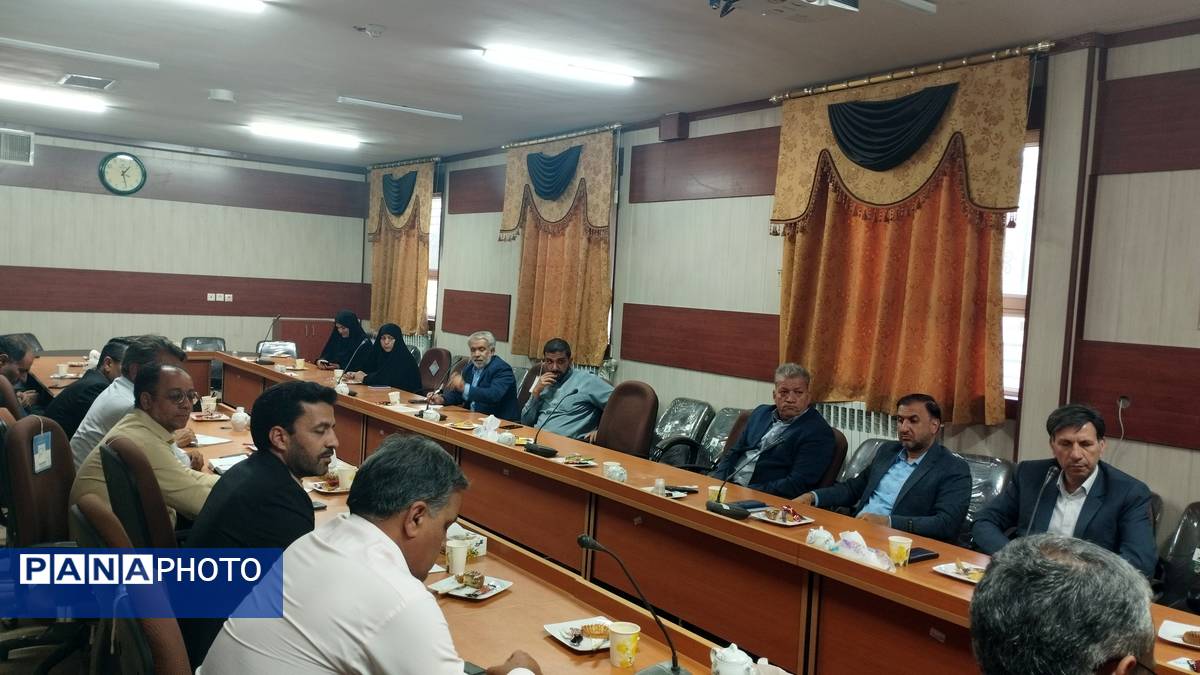 نشست شورای اداری آموزش و پرورش در خلیل آباد 