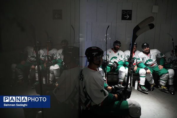 دیدار تیم ملی هاکی روی یخ ایران و تیم جوانان