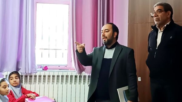 بازدید شورای اجتماعی محله لشکر از دبستان پنجم مهر