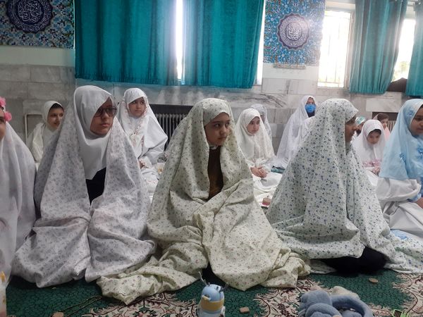 تمرین بندگی دانش آموزان مدرسه هدی یک برای ماه مبارک رمضان