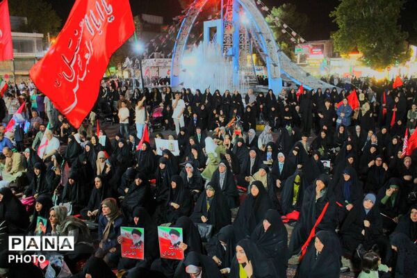 یادبود ۱۶۸ شهید دانش آموز میناب در میدان امام خمینی ورامین