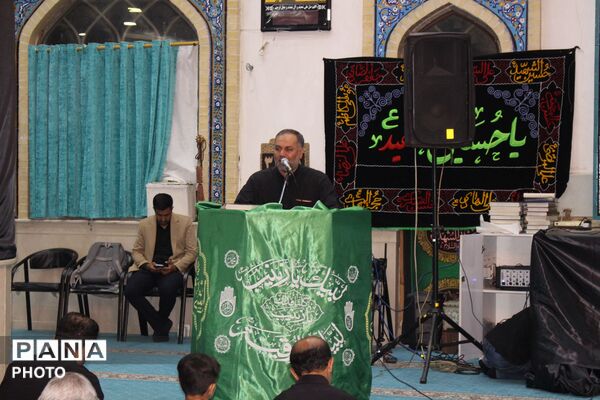نظرآباد میزبان آیین بزرگداشت رهبر شهید با حضور مسئولان و دانش‌آموزان