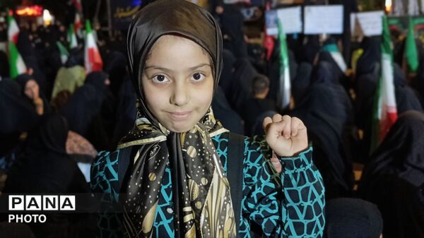 دهه نودی های پای انقلاب