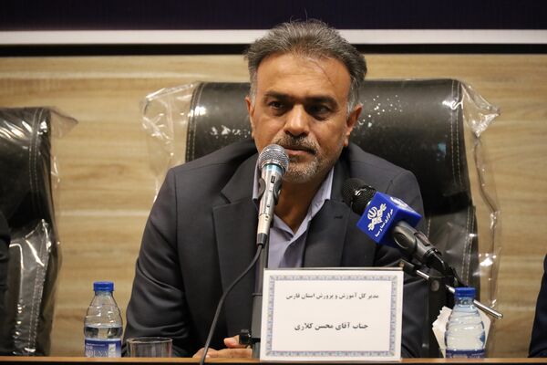 دیدار معاون پرورشی و فرهنگی وزارت آموزش و پرورش با نمایندگان دختر تشکل‌های دانش‌آموزی شیراز