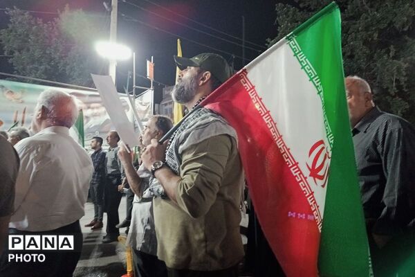 تداوم تجمعات شبانه در میدان امام خمینی (ره)