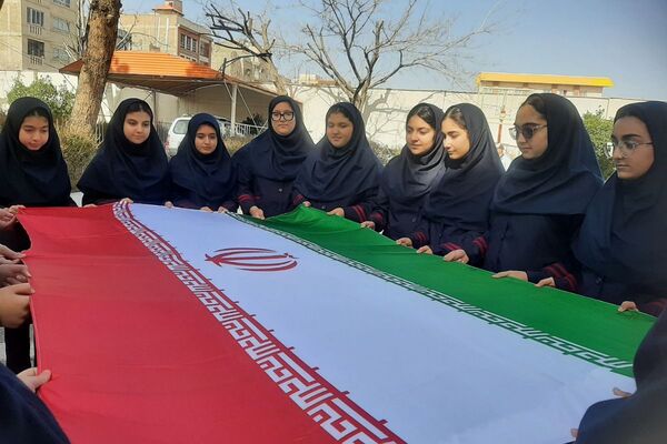 طنین زنگ انقلاب در مدارس شهرستان شهریار 
