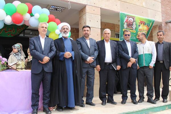 برگزاری مراسم باشکوه دهه کرامت در دبستان شهید بهاری پرند با حضور خادمین حرم رضوی
