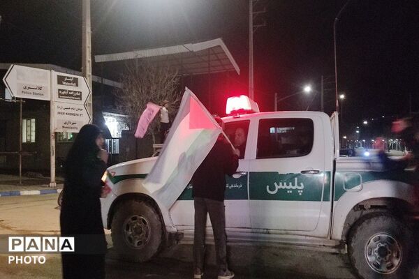 حضور پرشور مردم در کاروان خودرویی از بلوار حسینیه شهدا تا گلزار شهدای شهر بار