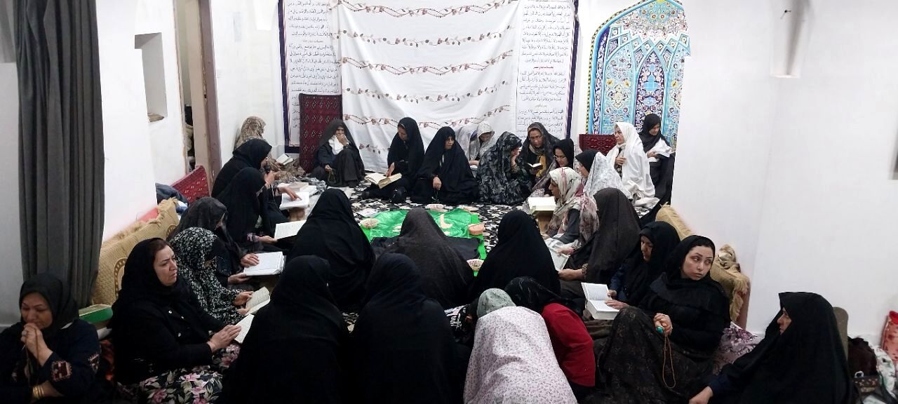 عطر صبر زینب در جمع معتکفان مسجد جامع