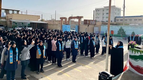 طنین زنگ گلبانگ انقلاب در مدارس شهرستان دشتی