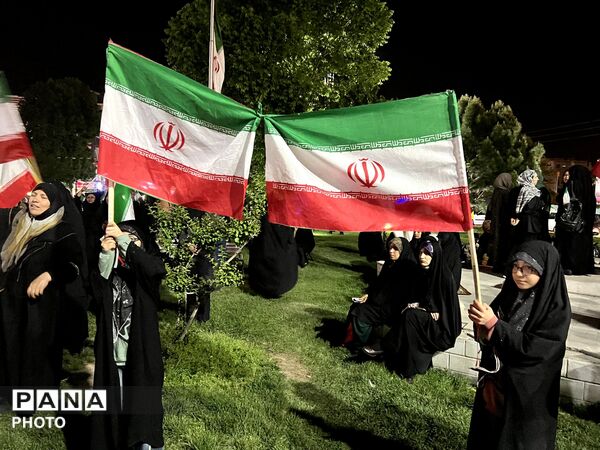 تجمع و راهپیمایی پرشور مردم ساوجبلاغ 