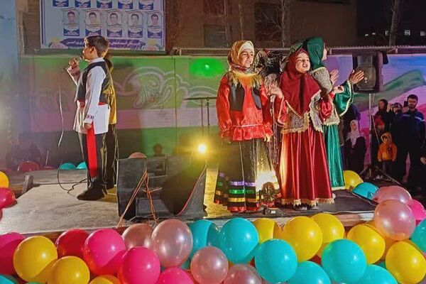 جشن خیابانی و هئیت هفتگی دختران دبیرستان شهید رستمرودی به مناسبت ولادت حضرت رقیه(س) 