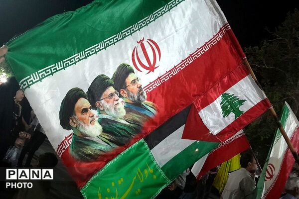 تداوم تجمعات شبانه در میدان امام خمینی (ره)