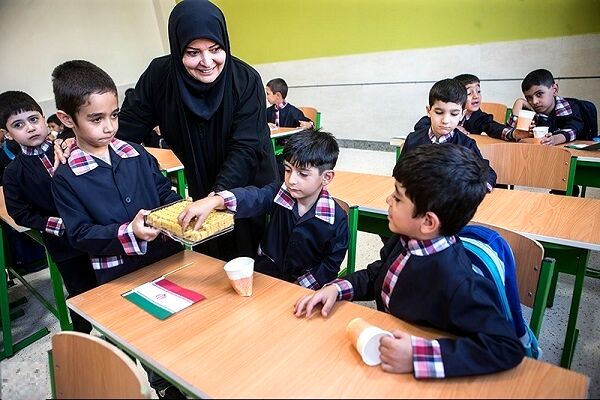 نبود روش‌های تربیت مثبت در مدارس باعث چالش‌هایی در تربیت صحیح نسل آینده می‌شود 