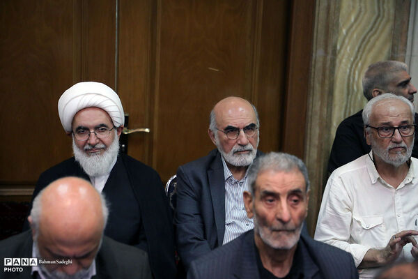 مراسم ترحیم و گرامیداشت حاجیه خانم اسکندری مادر شهیدان مظفر