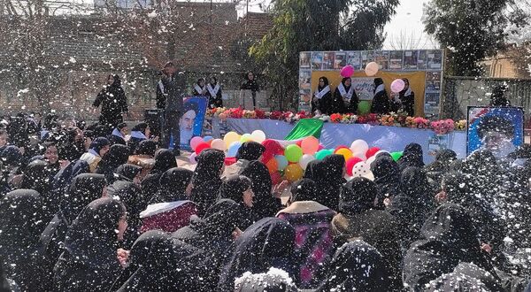 جشن دهه فجر در آموزشگاه مرحوم پاکدل خلیل آباد