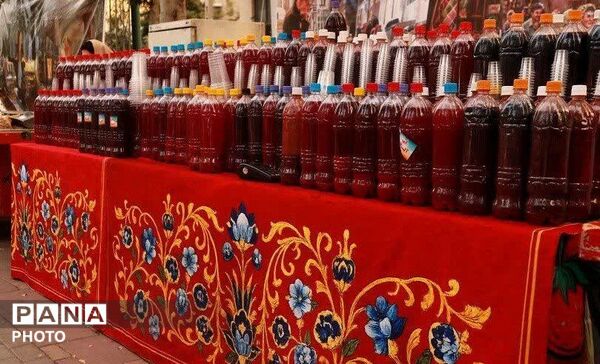 نمایشگاه آیینی و سنتی گذر مهربانی در محمدشهر کرج
