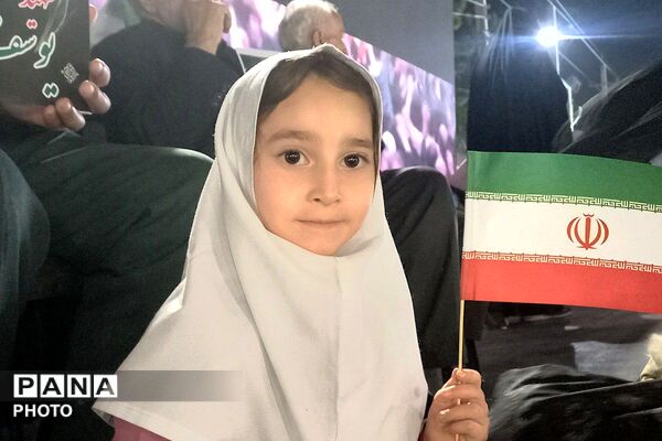 اجتماع با شکوه شهرستان ملارد در چهلم شهدای میناب