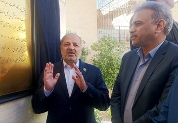 دیدار وزیر آموزش و پرورش با مدیران و دانش‌آموزان