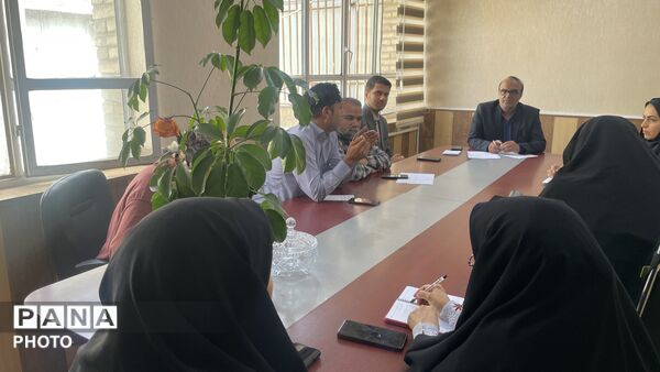 نشست هفتگی کارشناسان حوزه پرورشی تبادکان با تمرکز بر تحول در فرآیندها