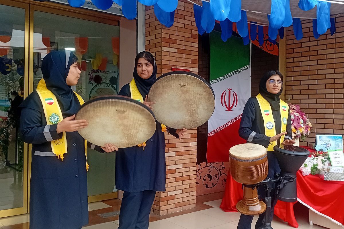 جشن نیمه شعبان در مدرسه زهره وند قرچک