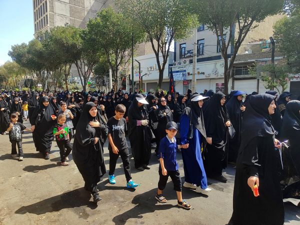 فردیس میزبان پیاده‌روی پرشور جاماندگان اربعین شد