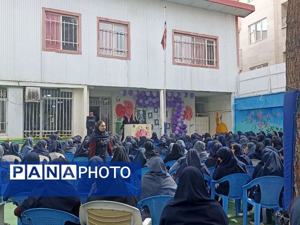مراسم گرامیداشت مقام معلم دردبیرستان دخترانه امام حسین(ع) مشهد