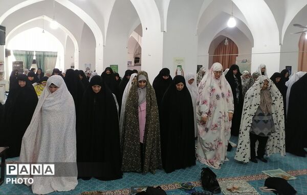 نماز جمعه در مسجد جامع شهرستان خلیل‌آباد