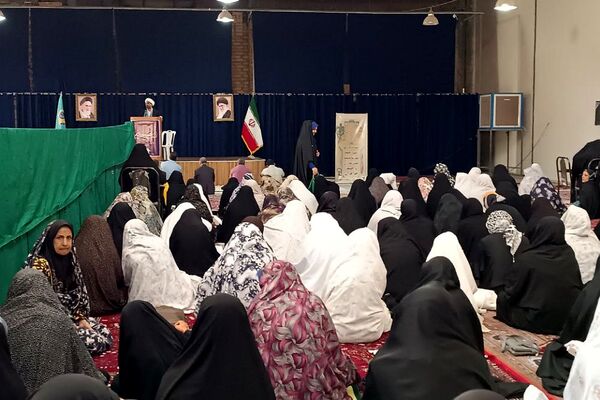 نماز عبادی سیاسی جمعه در مصلی شهر قیامدشت